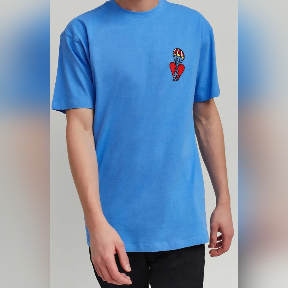 Reason Brand Heart Broken Blue Graphic Short Sleeve Tee Large NWT BA-2719 - Picture 4 of 8